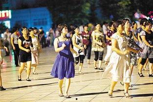 娱乐吃瓜酱广场舞,千人同场竞技庆祝建国70周年