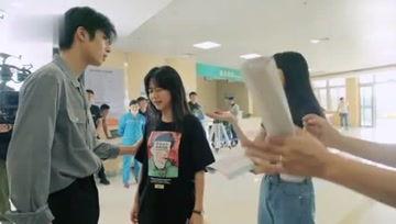 娱乐吃瓜小助理