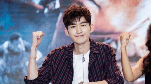 娱乐圈吃瓜张翰是谁呀,揭秘张翰的吃瓜之路