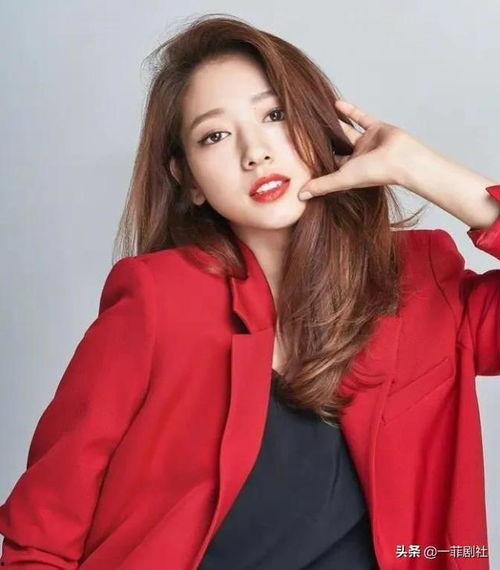 娱乐吃瓜女艺人官宣,神秘女艺人官宣身份引热议！”