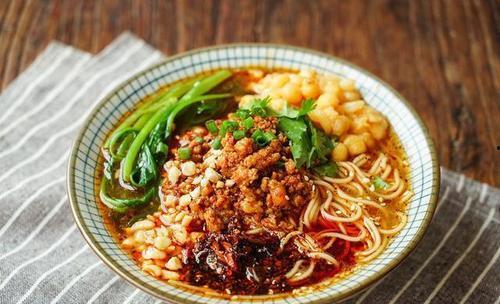 娱乐吃瓜酱吃面条视频大全